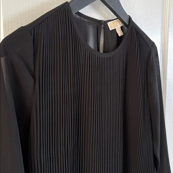 Michael Kors Black Pleated Blouse - Picture 4 of 10